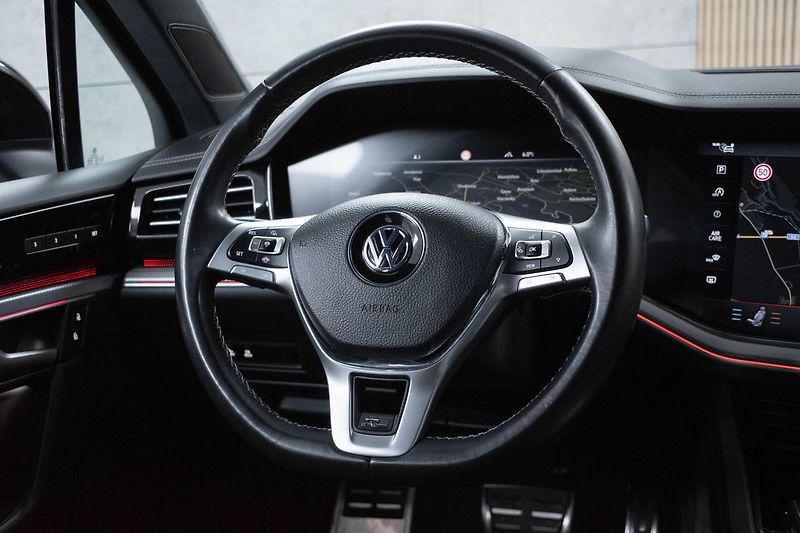 Volkswagen Touareg 3.0TDI R-LINE*TAŽNÉ*WEBASTO*ČR - fotka 9 z 49
