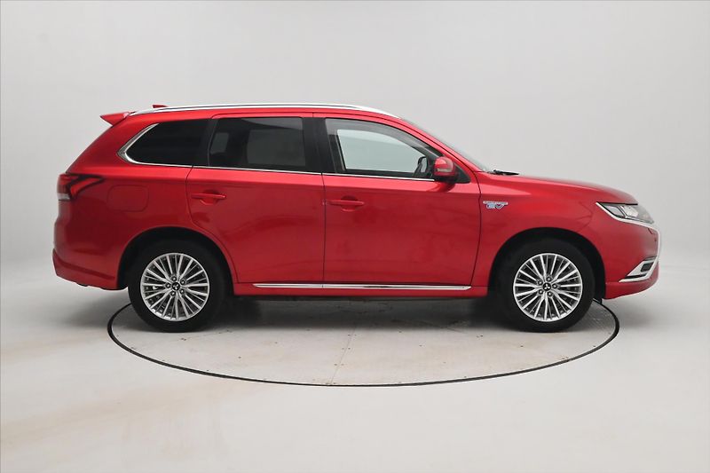 Mitsubishi Outlander 2,4 PHEV Intense+ 4WD Záruka a - fotka 4 z 32