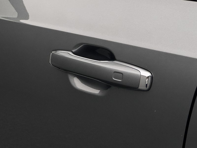Volvo XC90 T6 AWD INSCRIPTION REZERVACE - fotka 17 z 47