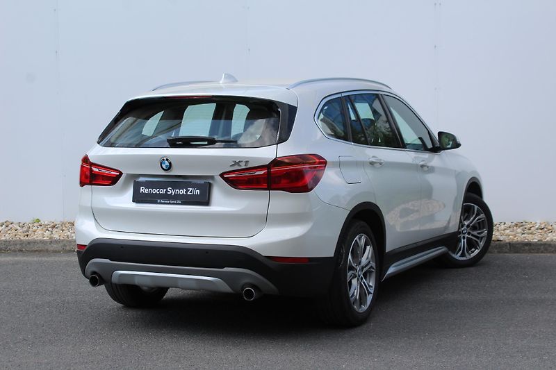 BMW X1 xDrive20d - fotka 2 z 25