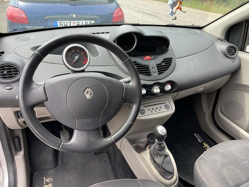 Renault Twingo (2007) 1,2  56KW 91300KM!!! - fotka 31 z 40