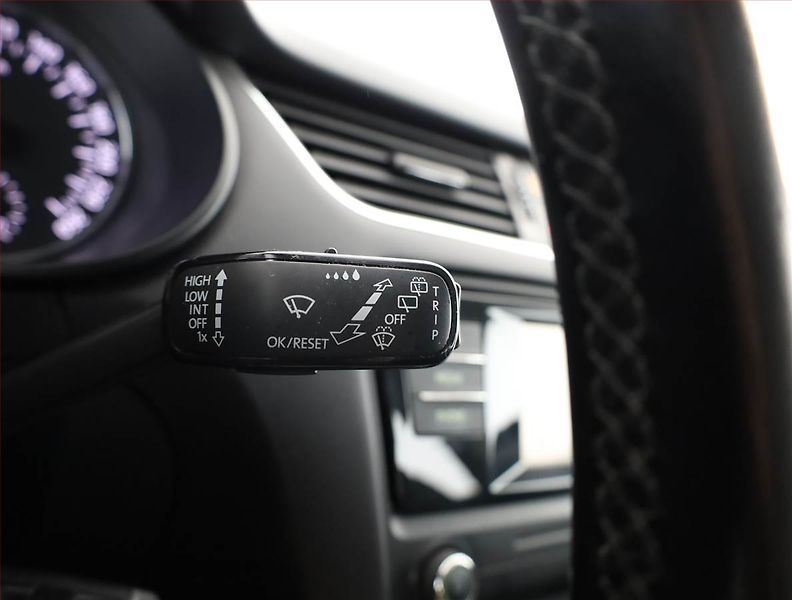 Škoda Octavia (2015) Ambition 1.6 TDI, 4X4 - fotka 17 z 18
