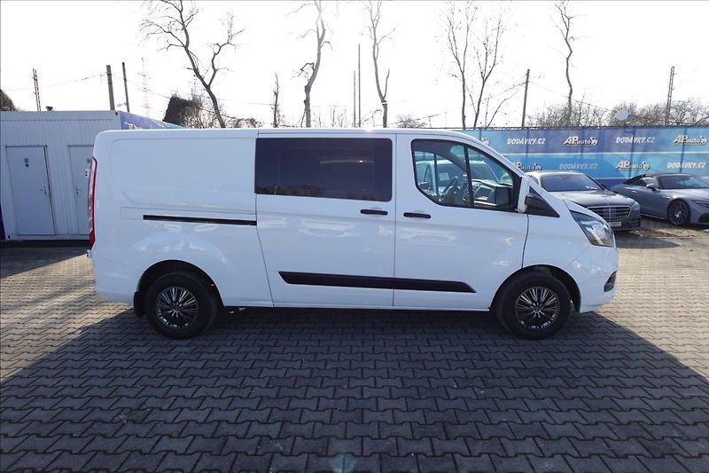Ford Transit Custom 2,0 TDCI  L2H1 6MÍST KLIMA - fotka 7 z 35