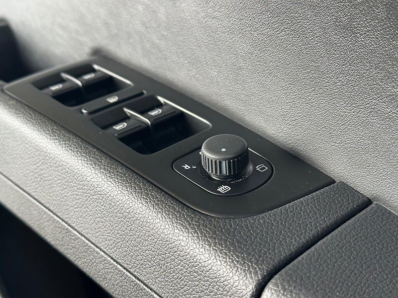 Škoda Superb (2014) 2.0TDi PRAVIDELNÝ SERVIS - fotka 10 z 19