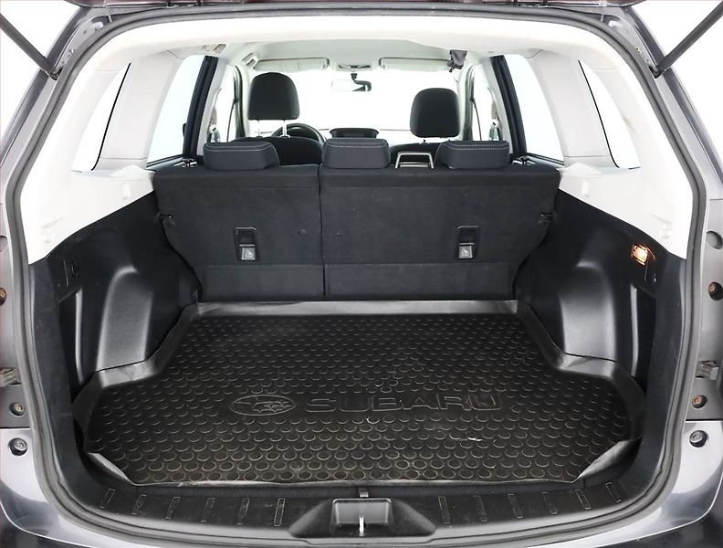 Subaru Forester (2016) 2.0 X, LPG, 4X4, Automat - fotka 16 z 17