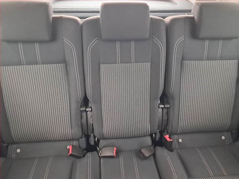Ford C-MAX (2011) Titanium 1.6 EcoBoost - fotka 10 z 18