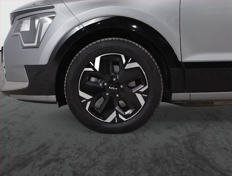 Kia Niro (2023) EV, SoH 100% - fotka 15 z 26