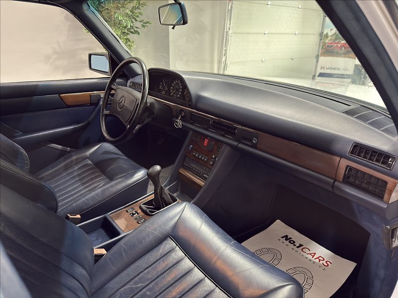 Mercedes-Benz Třídy S 3,0   SE 300 W126 V6 ŠPANĚLSKO - fotka 15 z 37