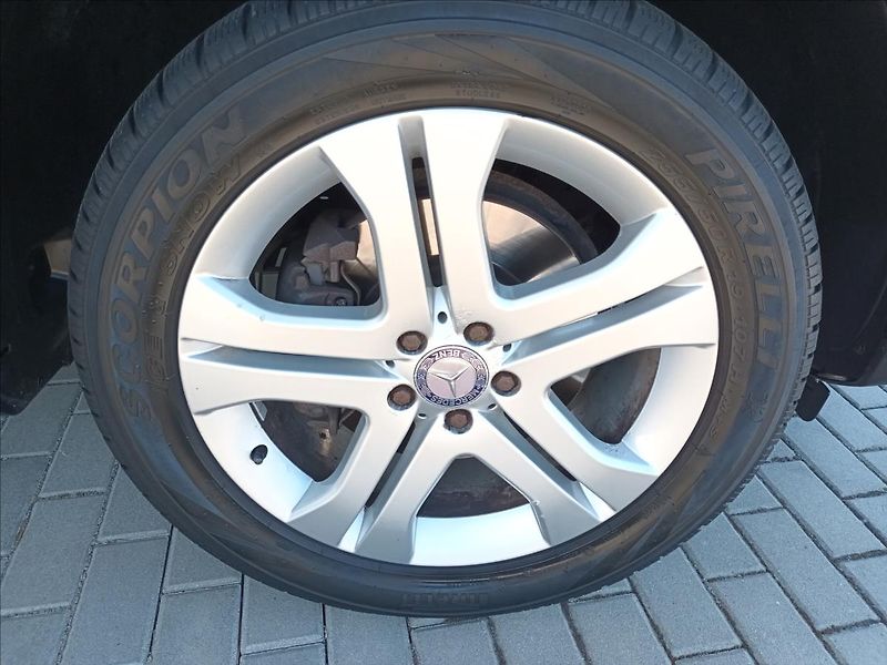 Mercedes-Benz Třídy M 3,0 350CDI,165KW,KŮŽE,NAVI - fotka 24 z 41
