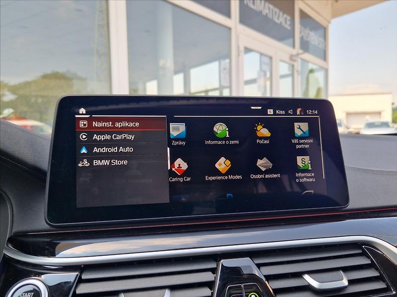 BMW Řada 5 3,0 530d TOURING KOMPLETVÝBAVA - fotka 36 z 46