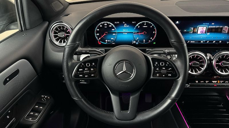 Mercedes-Benz GLB 200d AUT 4MATIC - fotka 9 z 30
