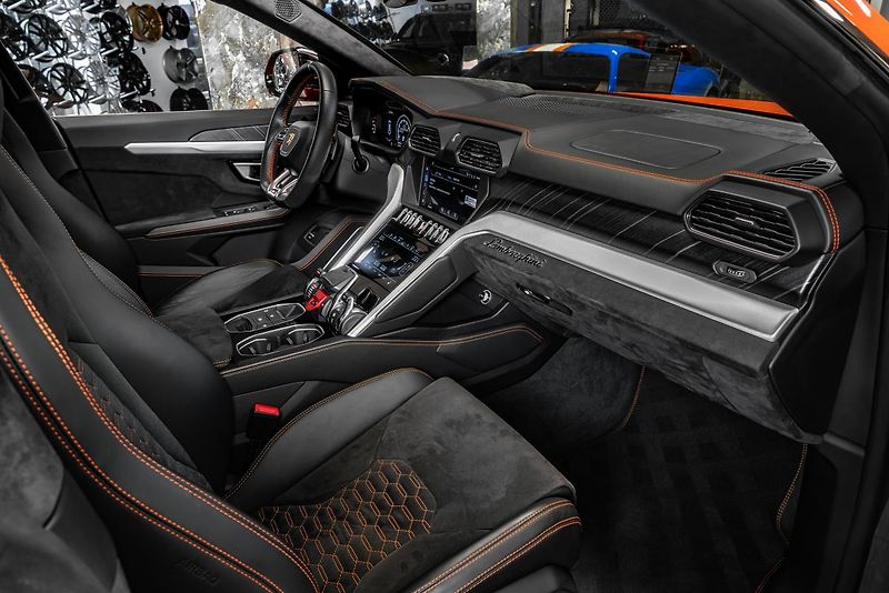 Lamborghini Urus 360°/B&O/PANO/ANIMA/23