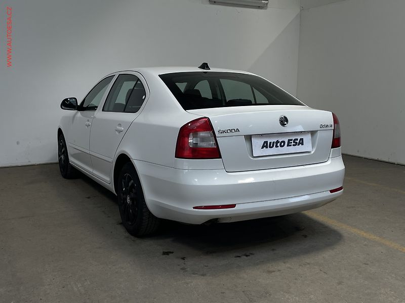 Škoda Octavia (2010) 1.2TSi, AC - fotka 6 z 15