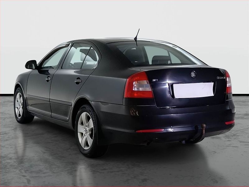 Škoda Octavia (2009) Ambiente 1.6, LPG - fotka 4 z 15