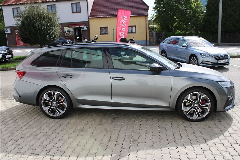 Škoda Octavia 2,0 TSI RS DSG 1.majitel zánov - fotka 3 z 4