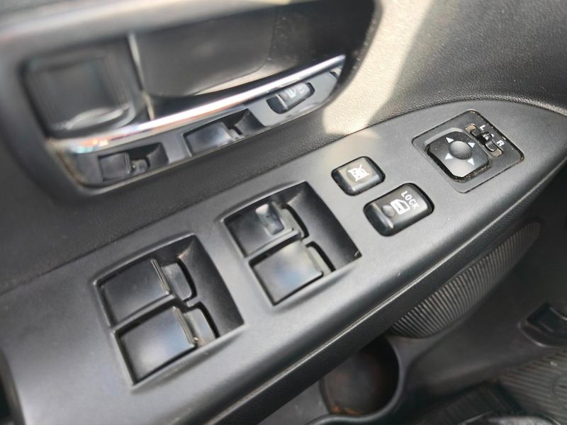 Mitsubishi ASX (2016) Invite, 4x4, 84kw, ČR, tažné, - fotka 17 z 23