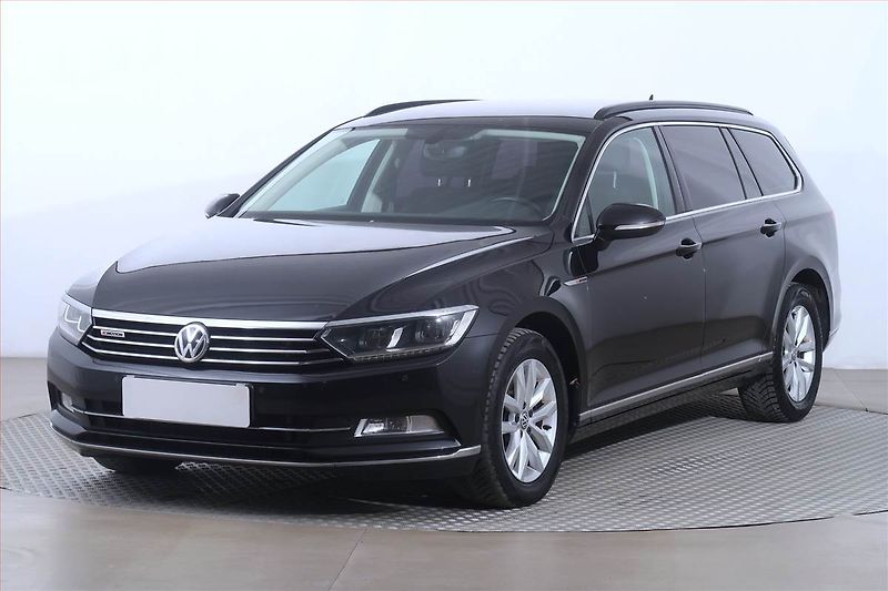 Volkswagen Passat (2017) 2.0 TDI, 4X4, Automat - fotka 2 z 25