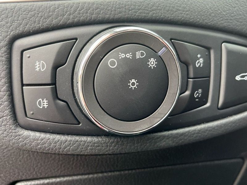 Ford S-MAX 2,5HEV,140kW,1. MAJ, CZ, SERVI - fotka 15 z 19