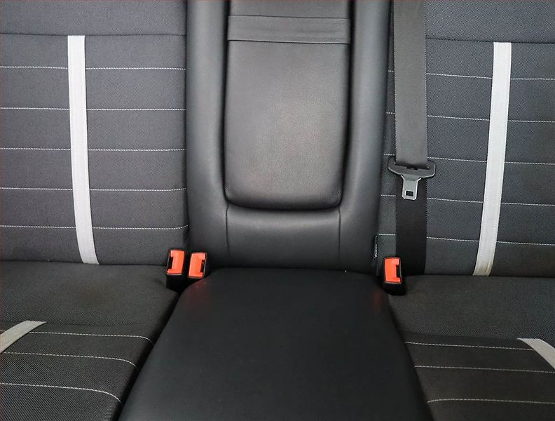 Ford Kuga (2009) Titanium 2.0 TDCi, 4X4 - fotka 10 z 16