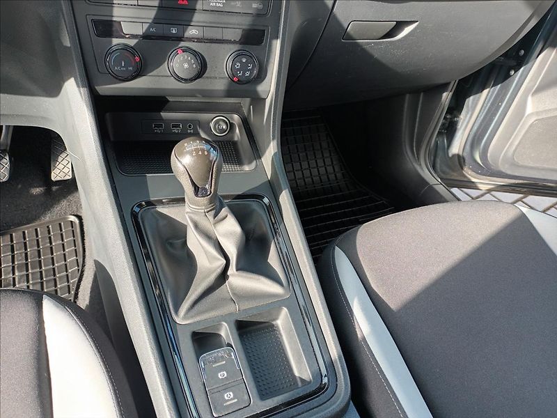Seat Ateca 1,0 TSI,85KW,NAVI,ROZVODY, - fotka 15 z 44