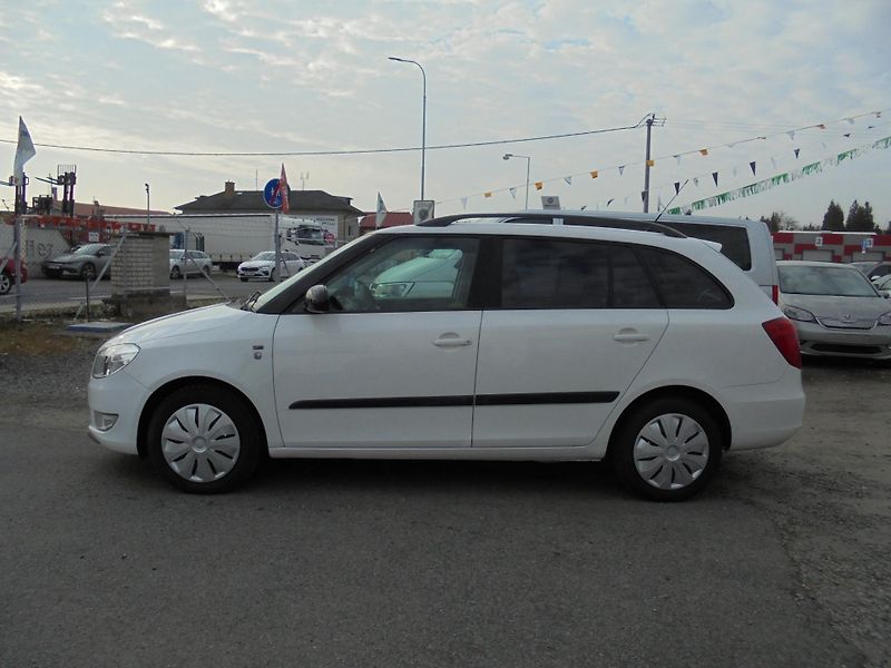 Škoda Fabia (2010) 1.2 HTP- KLIMA- ČR- TAŽNÝ - fotka 4 z 11