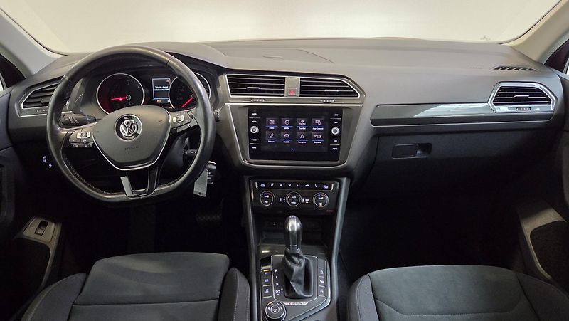 Volkswagen Tiguan - fotka 6 z 6