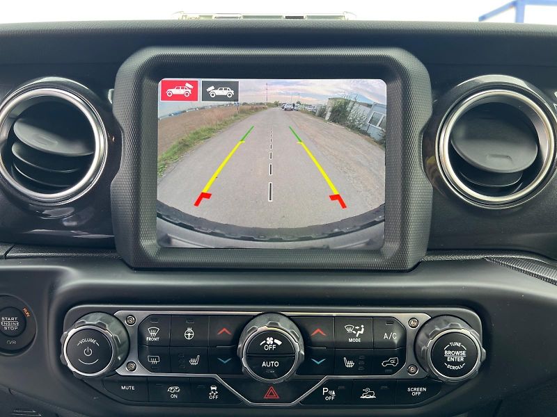 Jeep Wrangler (2021) RUBICON 392 6.4L V8 HEMI DPH - fotka 25 z 37