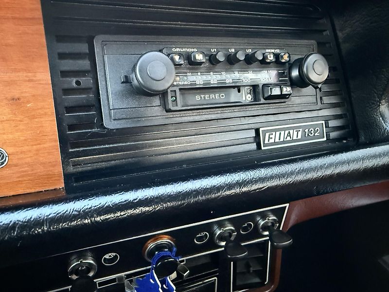 Fiat 132 1800 GLS 5 rychlostí REZERVACE - fotka 14 z 17