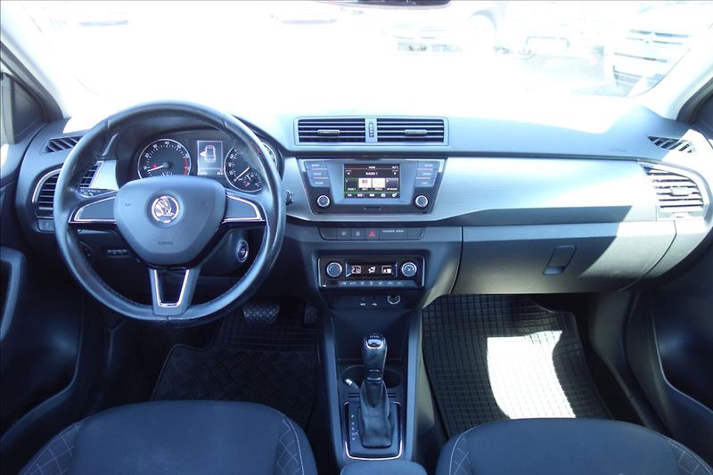 Škoda Fabia 1,2 TSi 81KW, ČR, DSG, STYLE. - fotka 16 z 33