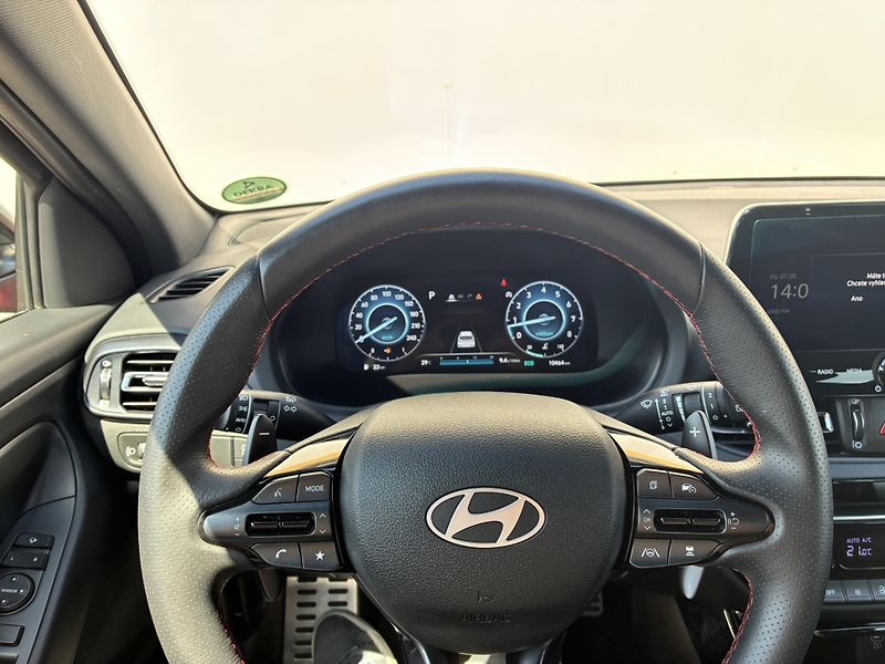Hyundai i30 1.5 T-GDI 103kW DCT N-Line - fotka 14 z 19
