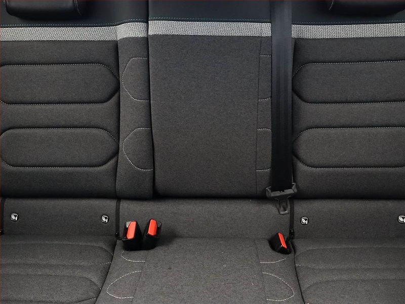 Citroën C4 X (2024) 1.2 PureTech, Automat, ČR - fotka 8 z 18