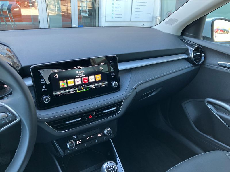 Škoda Fabia 1.0 TSi 70 kW TOP SELECTION - fotka 15 z 30