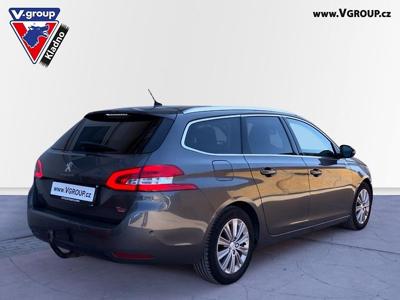 Peugeot 308 (2018) Allure 1.6 BlueHDi EAT6 - fotka 4 z 41