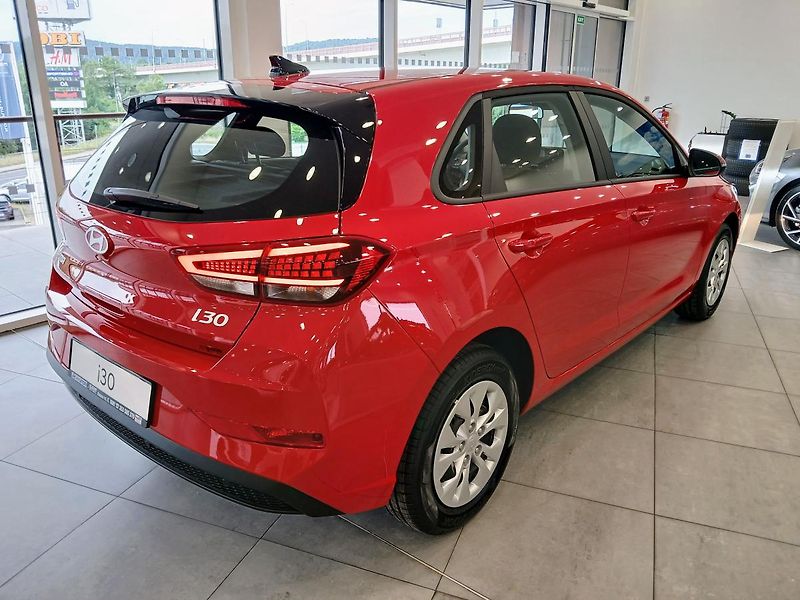 Hyundai i30 (2026) 1,0 T-GDI COMFORT - fotka 3 z 11