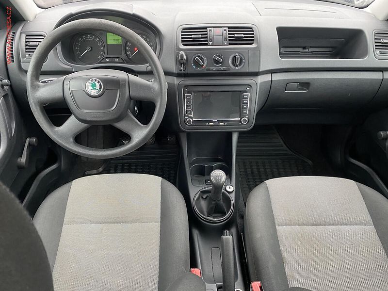 Škoda Fabia (2010) 1.6 TDi, ČR - fotka 8 z 15