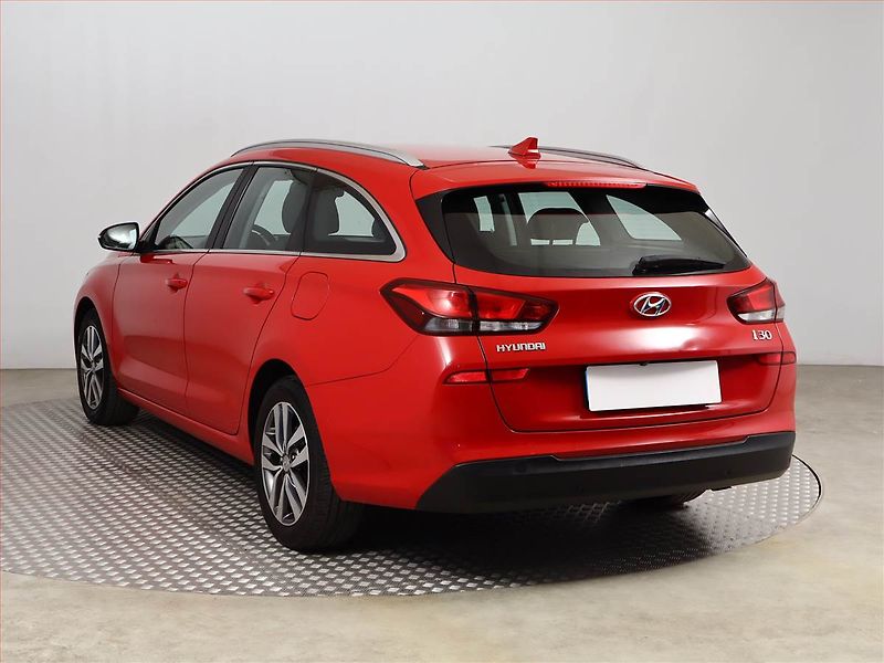 Hyundai i30 (2017) 1.6 CRDi, Serv.kniha, Navi - fotka 4 z 17