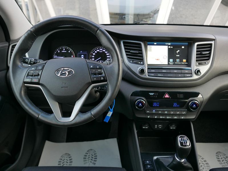 Hyundai Tucson 1,7 CRDi 1.Majitel ČR ! - fotka 25 z 38