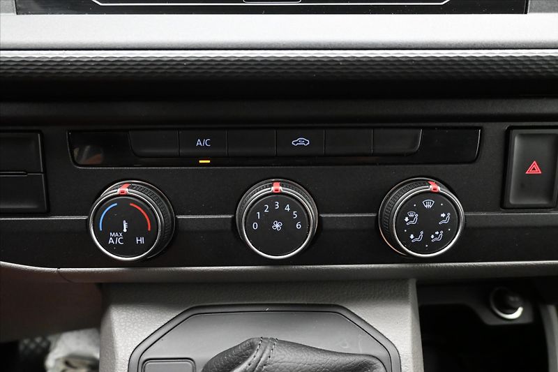 Volkswagen Transporter 2,0 TDI 110kW DSG Záruka až 5 - fotka 20 z 29