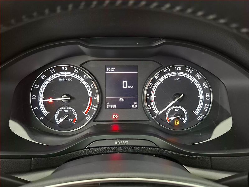 Škoda Karoq (2021) Ambition 2.0 TDI - fotka 11 z 16