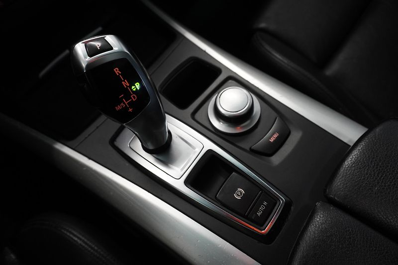 BMW X5 3,0 XDRIVE35D AUT. - fotka 18 z 34