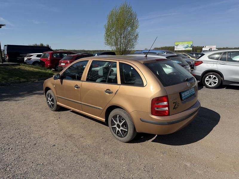Škoda Fabia 1.4 MPI - fotka 8 z 19