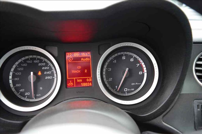 Alfa Romeo Ostatní (2010) SPIDER 2,2 JTS - fotka 16 z 23