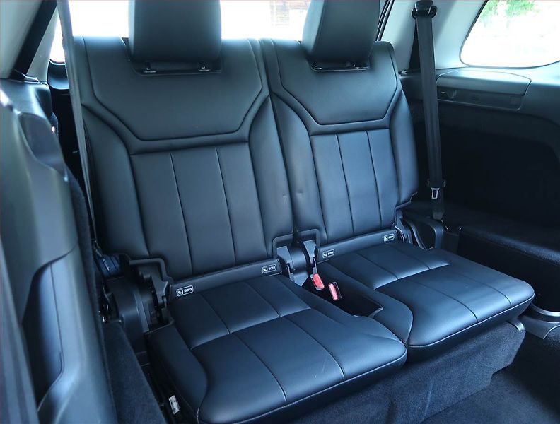 Land Rover Discovery (2018) 3.0 Td6 - fotka 26 z 26