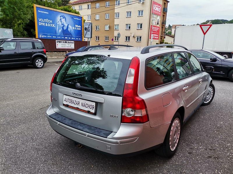 Volvo V50 (2005) 2.0d 100kw AC Tempomat Tažné - fotka 5 z 25