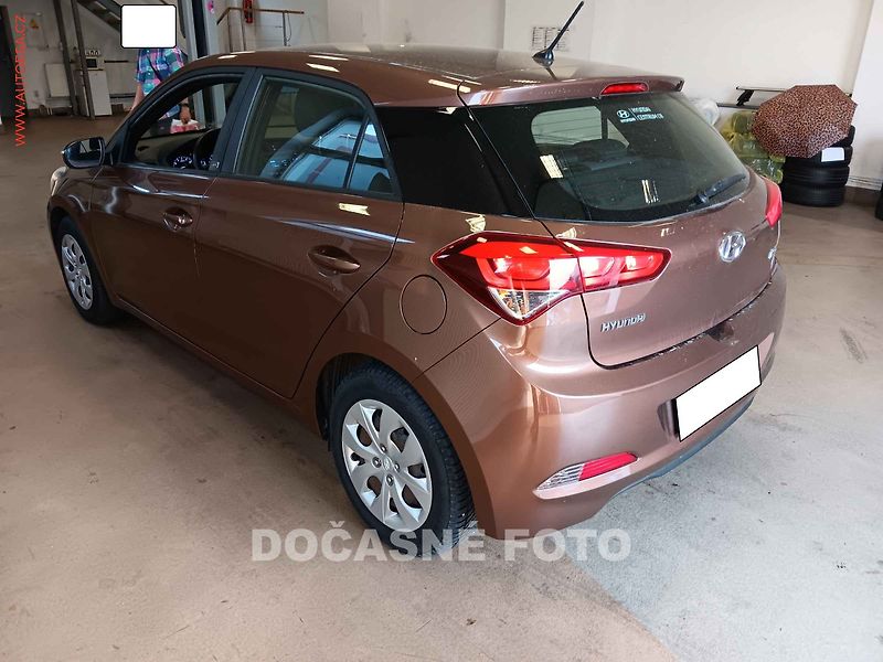 Hyundai i20 (2018) 1.2i - fotka 2 z 3