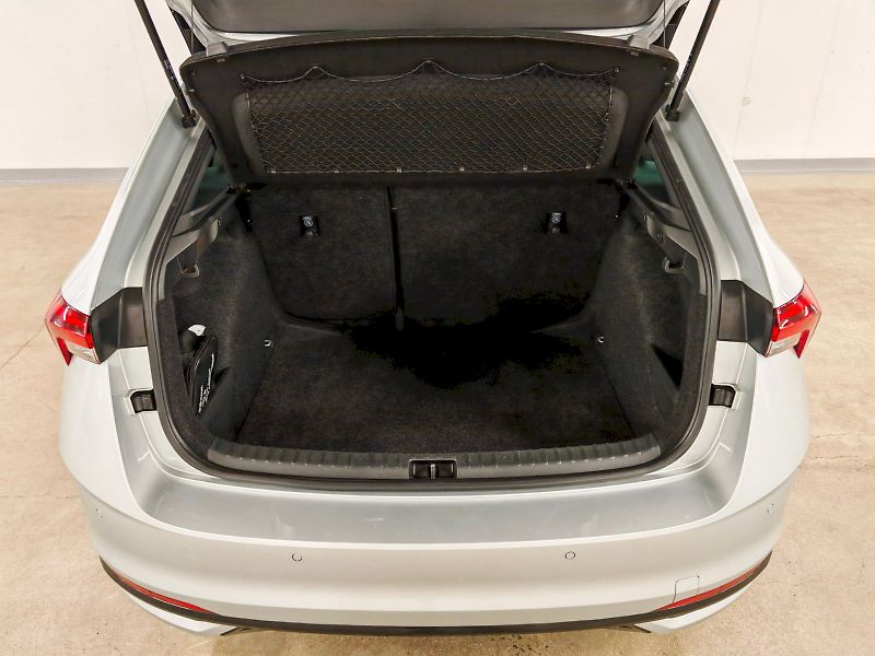 Škoda Scala (2025) 1.0 TSI 85 kW Monte Carlo - fotka 28 z 29