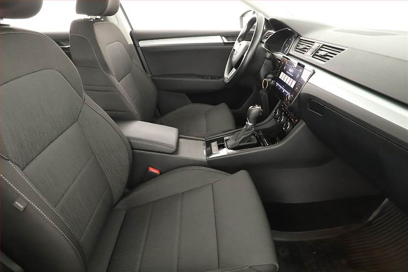 Škoda Superb (2018) 2.0 TDI, Automat, Navi - fotka 7 z 19