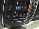 Jeep Wagoneer 5,7 V8 VZDUCH 7-MÍST DPH 360° - náhled 37