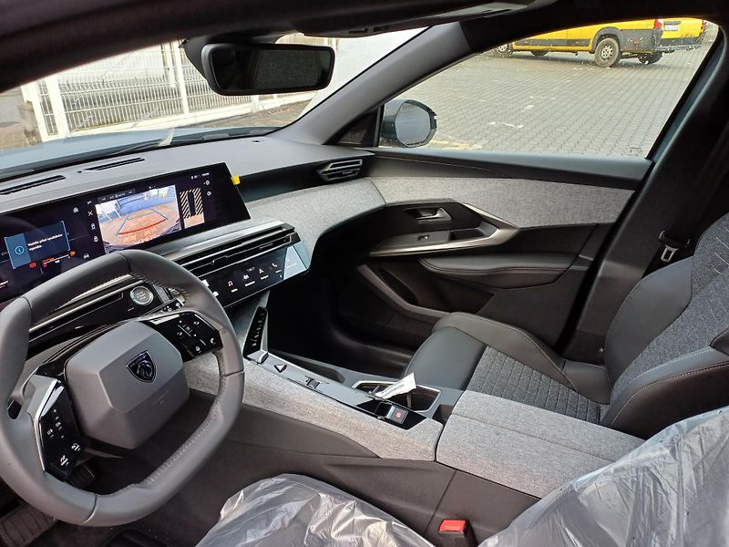 Peugeot 5008 (2026) BUSINESS Hybrid 145 e-DCS6 - fotka 17 z 29