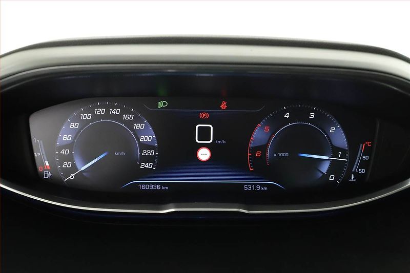 Peugeot 3008 (2017) 1.6 BlueHDi, Serv.kniha, Navi - fotka 8 z 19